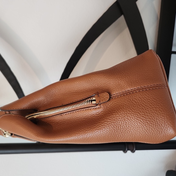 Kate Spade Purse - Picture 3 of 14